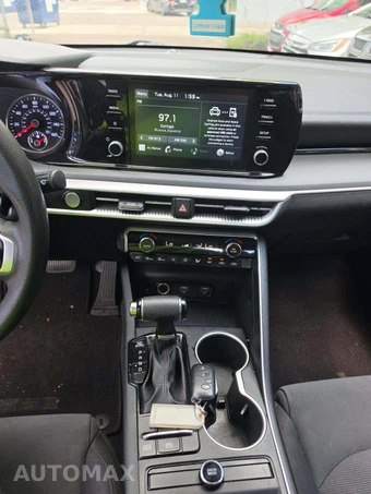 2021 Kia K5 LXS - miniatura 10