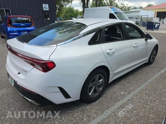 2021 Kia K5 LXS - miniatura 3
