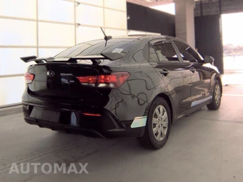 2021 Kia Rio LX Sedan – miniatura 4