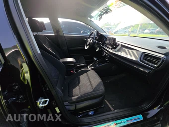 2021 Kia Rio LX Sedan – miniatura 8