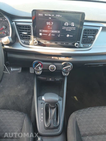 2021 Kia Rio LX Sedan – miniatura 11