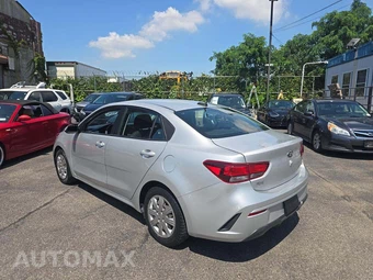 2021 Kia Rio S Sedan - miniatura 2