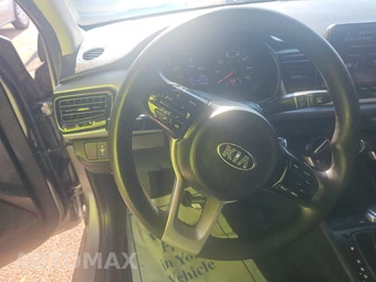 2021 Kia Rio S Sedan - miniatura 10