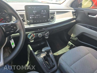 2021 Kia Rio S Sedan – miniatura 10