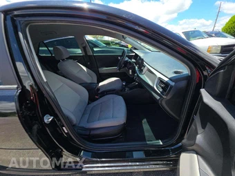 2021 Kia Rio S Sedan – miniatura 18