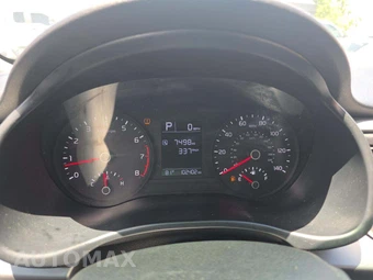2021 Kia Rio S Sedan – miniatura 9