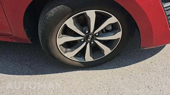 2021 Kia Rio S Sedan - miniatura 18