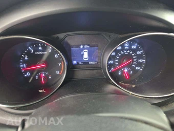 2021 Kia Sedona LX 120.5" WB - miniatura 9