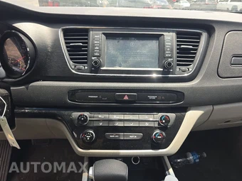 2021 Kia Sedona LX 120.5" WB - miniatura 11