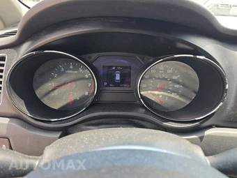 2021 Kia Sedona LX 120.5" WB - miniatura 12