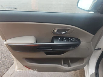 2021 Kia Sedona LX 120.5" WB - miniatura 9