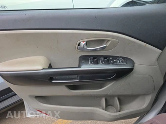 2021 Kia Sedona LX 120.5" WB – miniatura 9