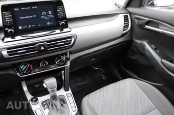 2021 Kia Seltos LX - miniatura 13