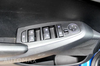 2021 Kia Seltos LX - miniatura 8
