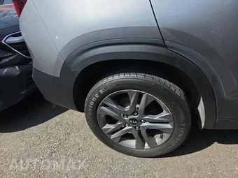 2021 Kia Seltos LX – miniatura 10