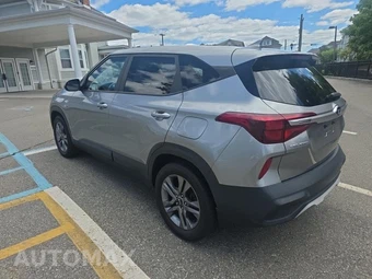 2021 Kia Seltos LX – miniatura 6