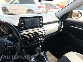 2021 Kia Seltos LX - miniatura 10