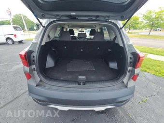 2021 Kia Seltos LX - miniatura 11