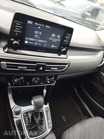 2021 Kia Seltos LX – miniatura 10