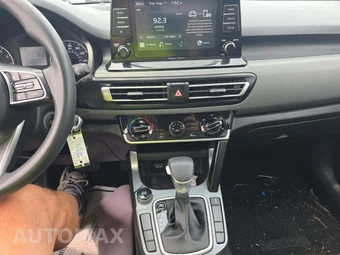 2021 Kia Seltos LX - miniatura 10
