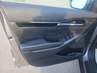 2021 Kia Seltos S - miniatura 9