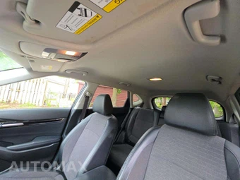 2021 Kia Seltos S – miniatura 8