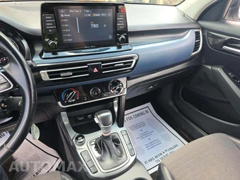 2021 Kia Seltos S - miniatura 7
