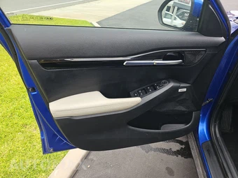 2021 Kia Seltos SX – miniatura 9