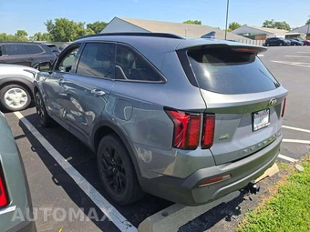 2021 Kia Sorento S – miniatura 2