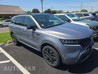 2021 Kia Sorento S – miniatura 4