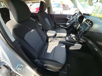 2021 Kia Soul LX - miniatura 18