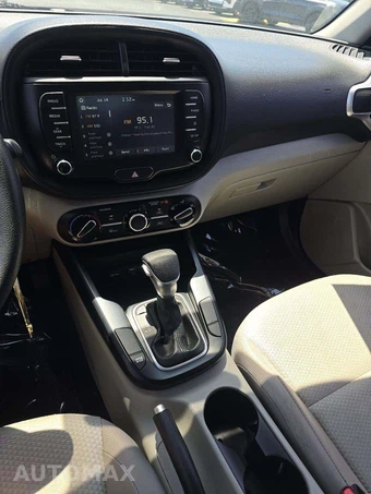 2021 Kia Soul LX - miniatura 10