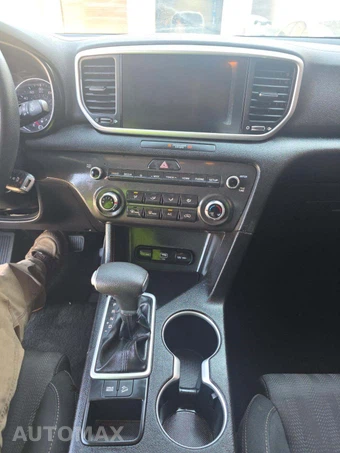 2021 Kia Sportage LX - miniatura 10