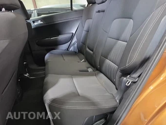 2021 Kia Sportage LX - miniatura 10