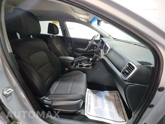 2021 Kia Sportage LX - miniatura 18