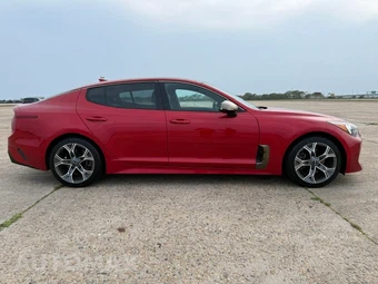 2021 Kia Stinger GT-Line – miniatura 6