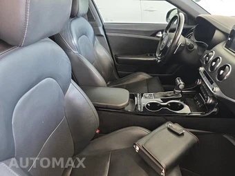 2021 Kia Stinger GT-Line – miniatura 15
