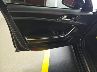 2021 Kia Stinger GT1 – miniatura 9