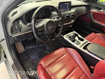 2021 Kia Stinger GT2 - miniatura 15