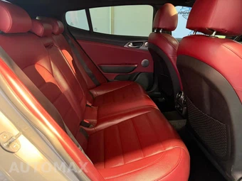 2021 Kia Stinger GT2 - miniatura 24