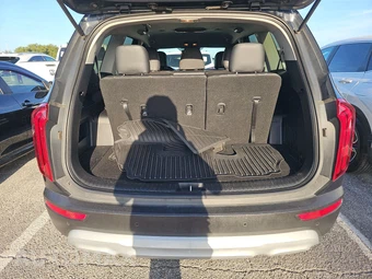 2021 Kia Telluride LX - miniatura 17