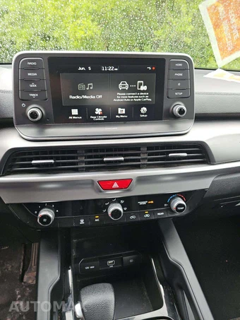 2021 Kia Telluride LX - miniatura 10