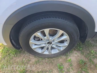 2021 Kia Telluride LX - miniatura 8