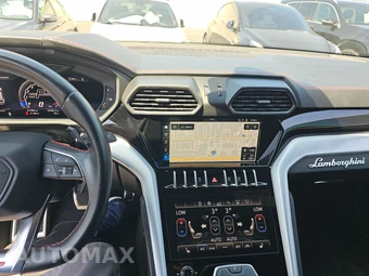 2021 Lamborghini Urus - miniatura 11