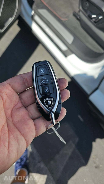 2021 Lamborghini Urus - miniatura 19