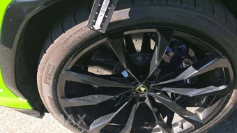 2021 Lamborghini Urus – miniatura 21