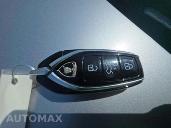 2021 Lamborghini Urus – miniatura 8