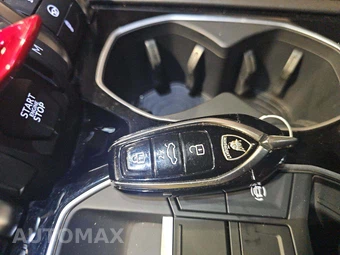 2021 Lamborghini Urus – miniatura 8