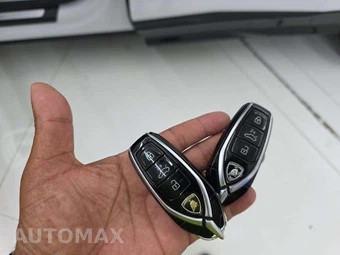 2021 Lamborghini Urus – miniatura 8