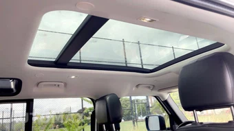 2021 Land Rover Defender 110 S - miniatura 36